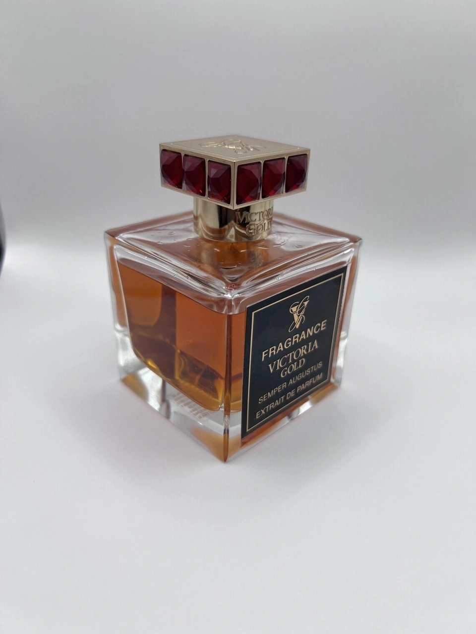 عطر ویکتوریا گلد سمپر آگوستوس Victoria Gold Semper Augustus